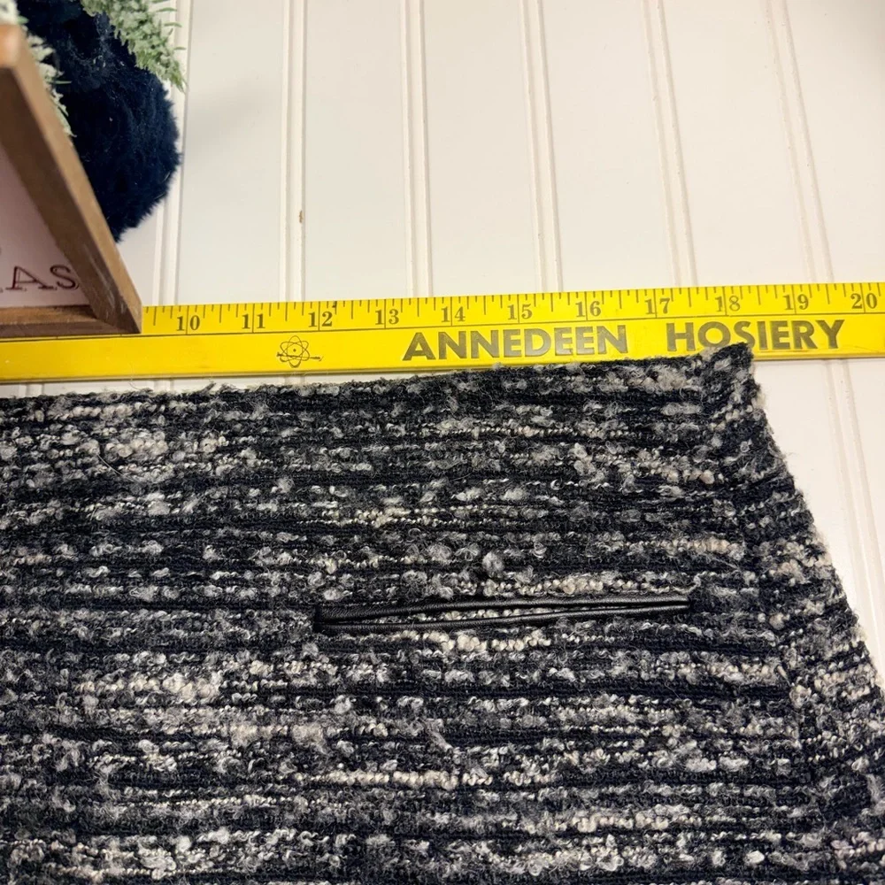 Modern Black and White Area Rug